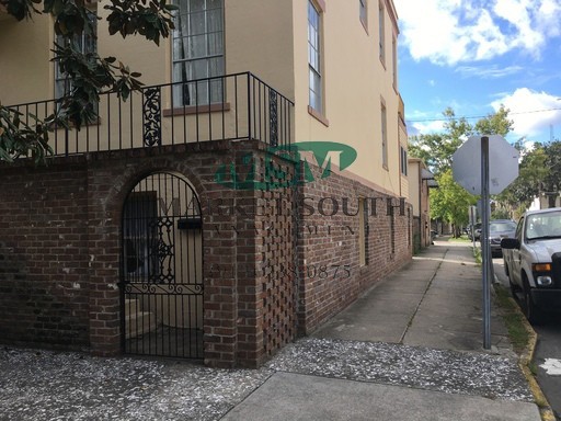 Savannah Apartment: 301 E. Liberty Street