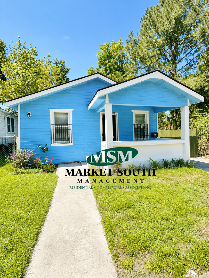 Savannah House: 1011 West 40th Street