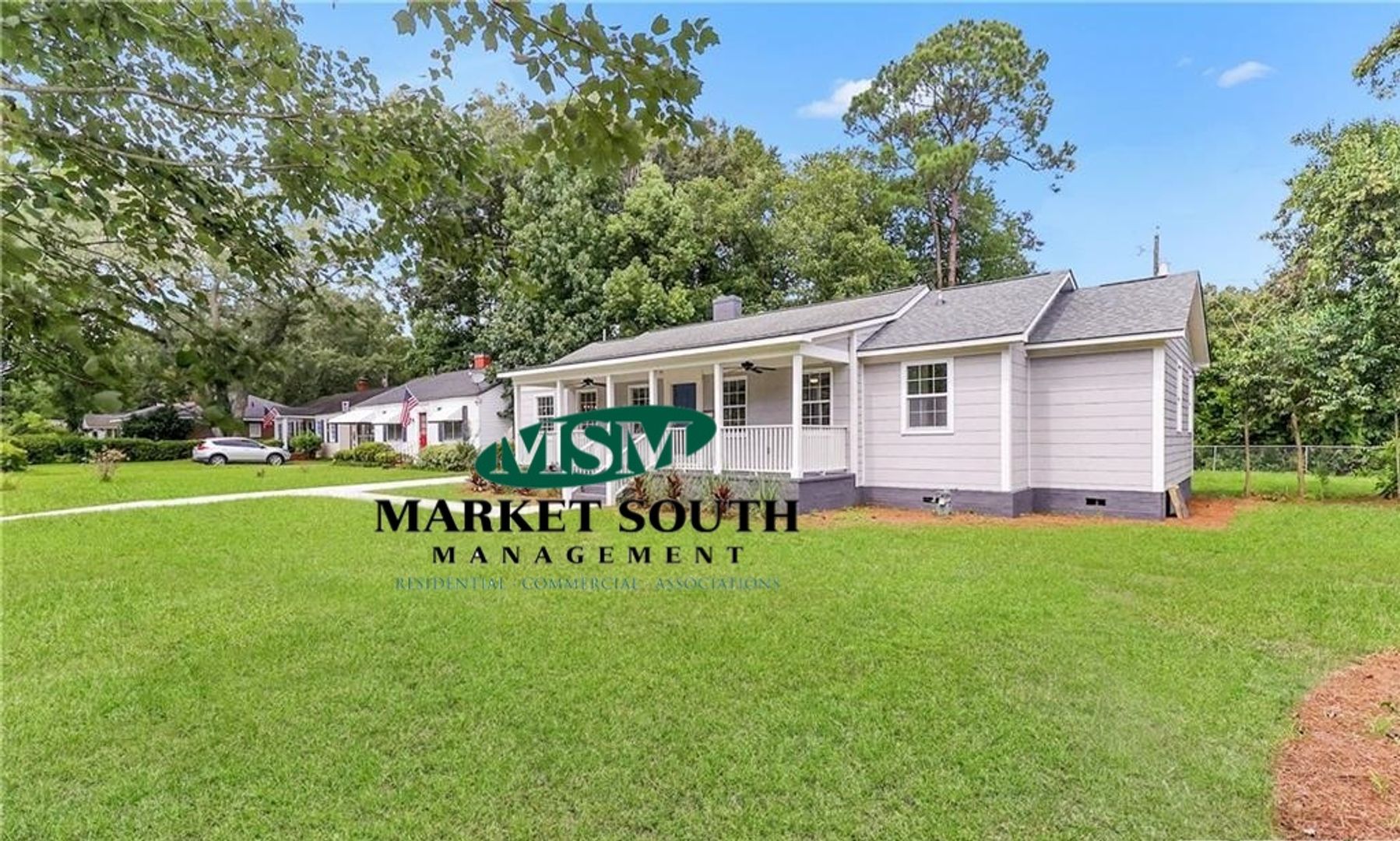 Savannah House: 326 Columbus Drive