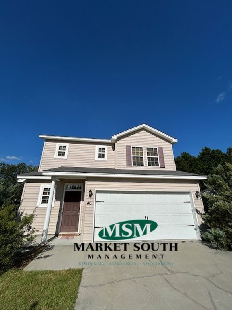 Savannah House: 46 Twin Oaks Place