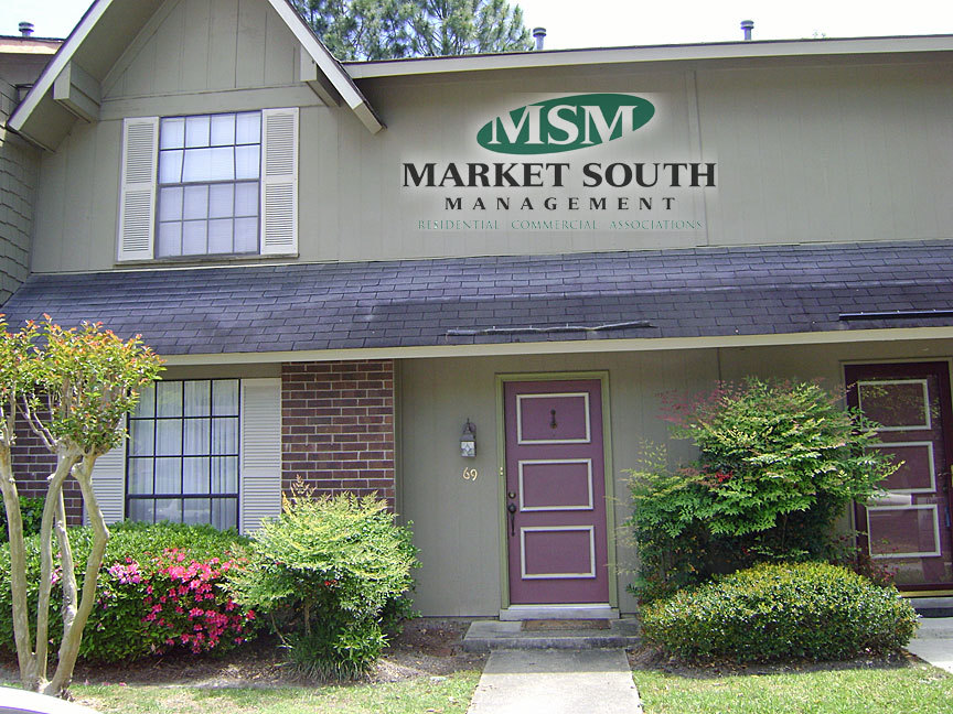 Savannah House: 459 Mall Blvd