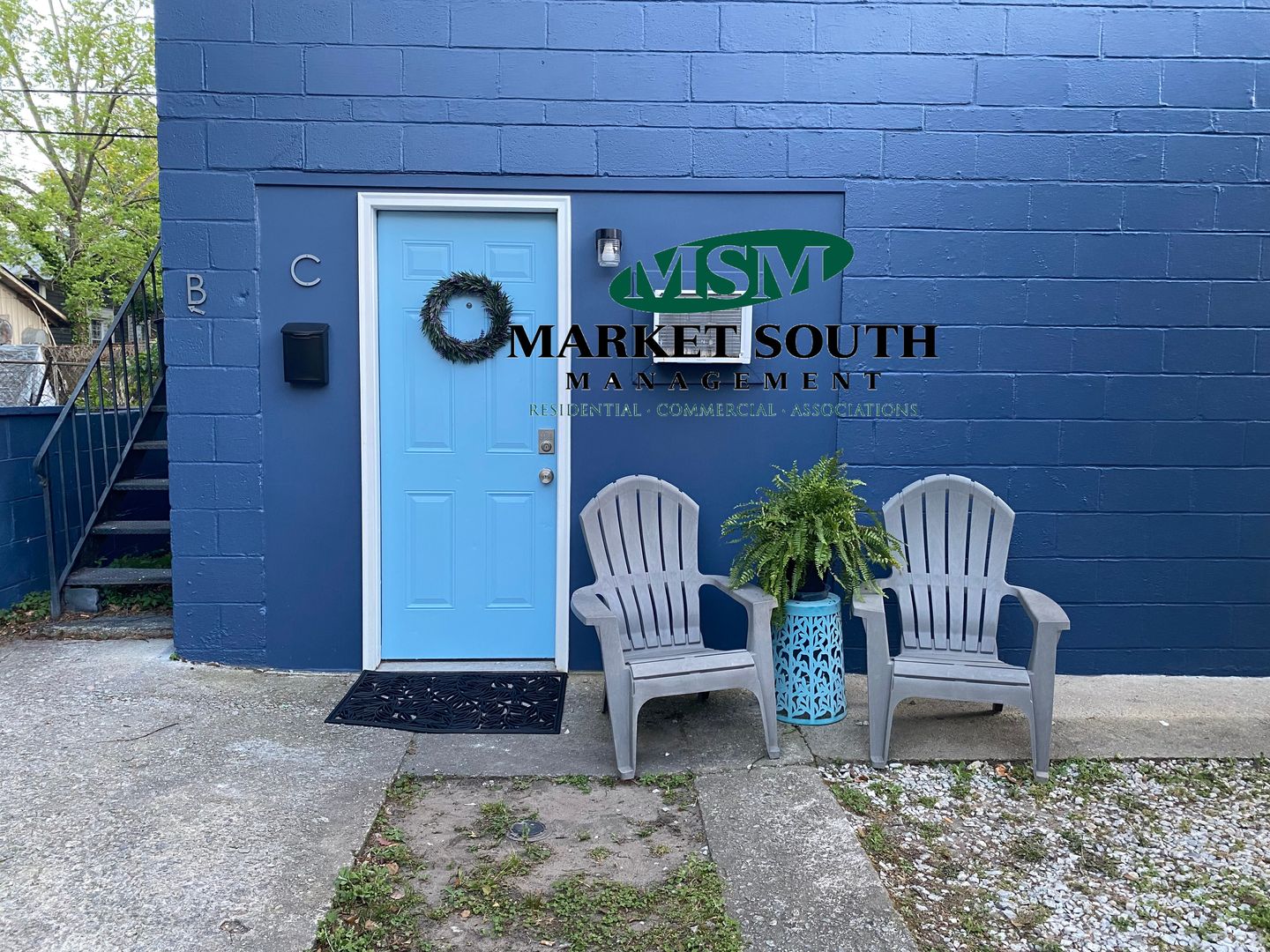 Savannah Apartment: 1013 E 33rd Street
