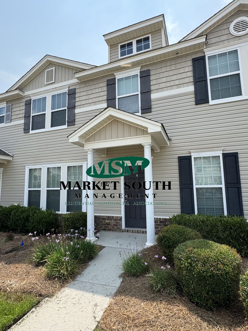 Pooler House: 122 Acapella Avenue