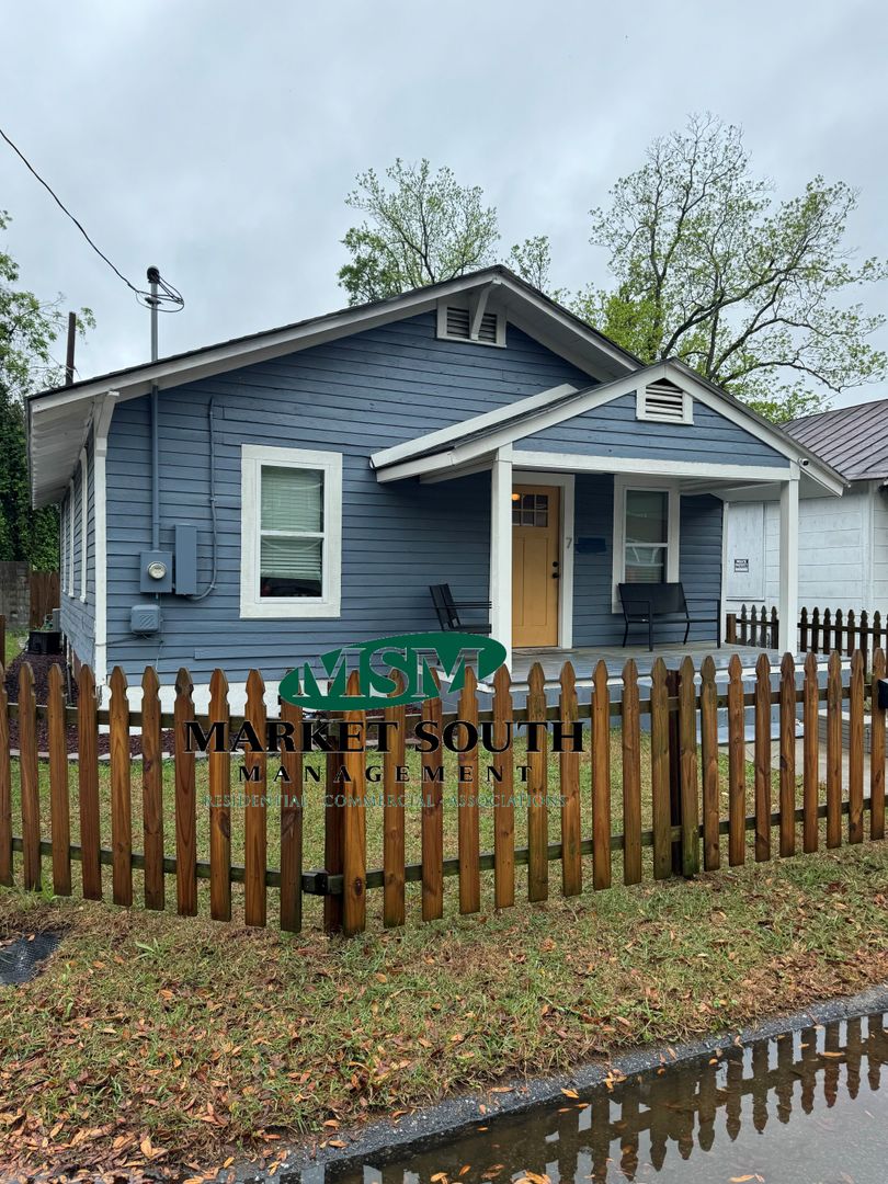 Savannah House: 7 W. 53rd Street