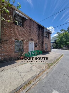 **REDUCED** PERFECT LINCOLN STREET RENTAL – photo 1