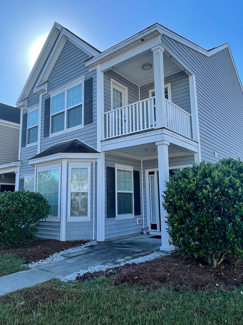 Savannah House: 37 Sunbriar Lane