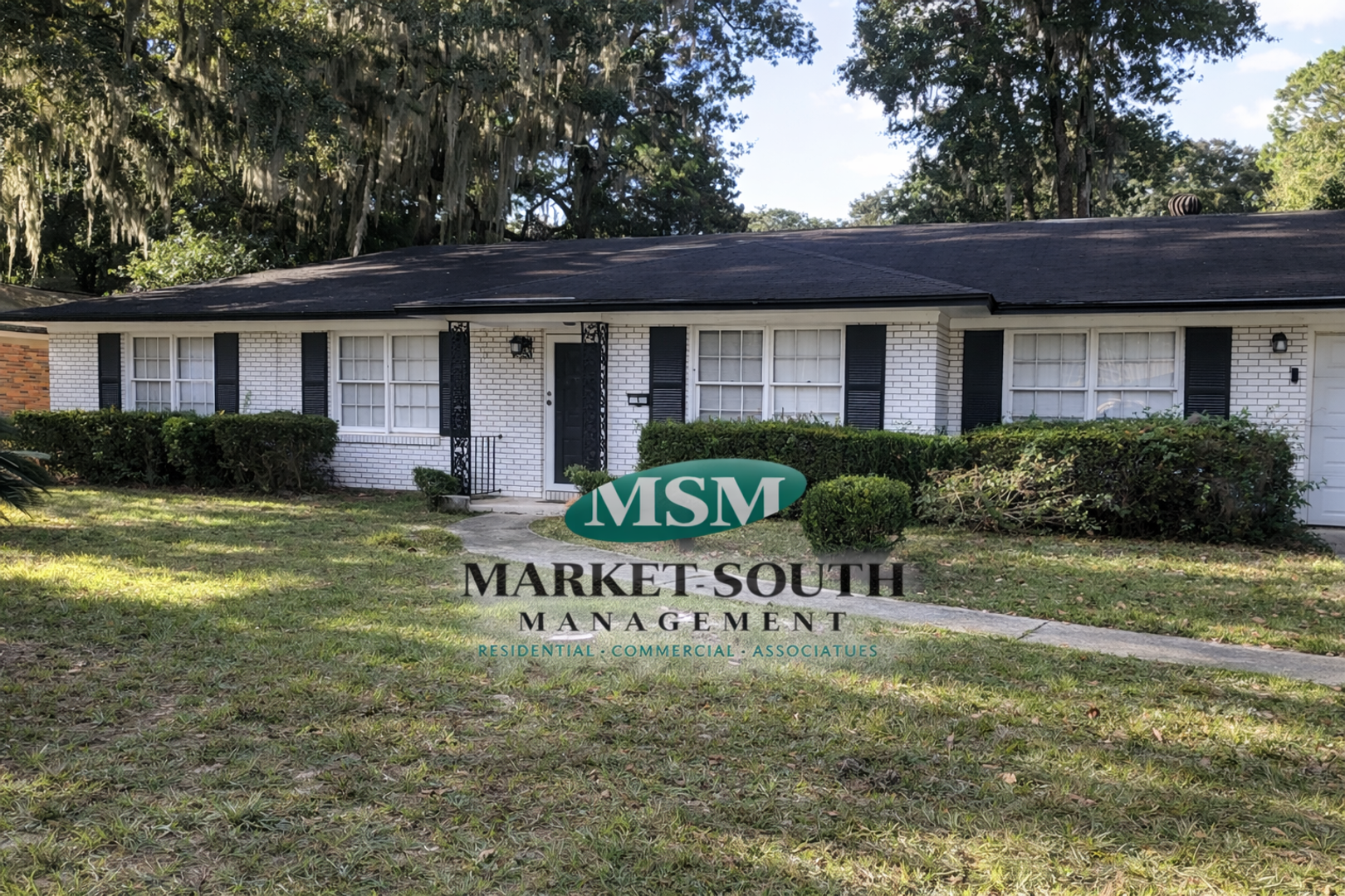 Savannah House: 6 S Stillwood Circle