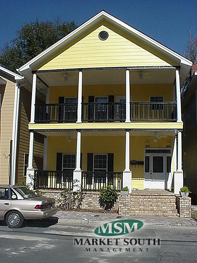 Savannah Apartment: 310 E. 33rd Street