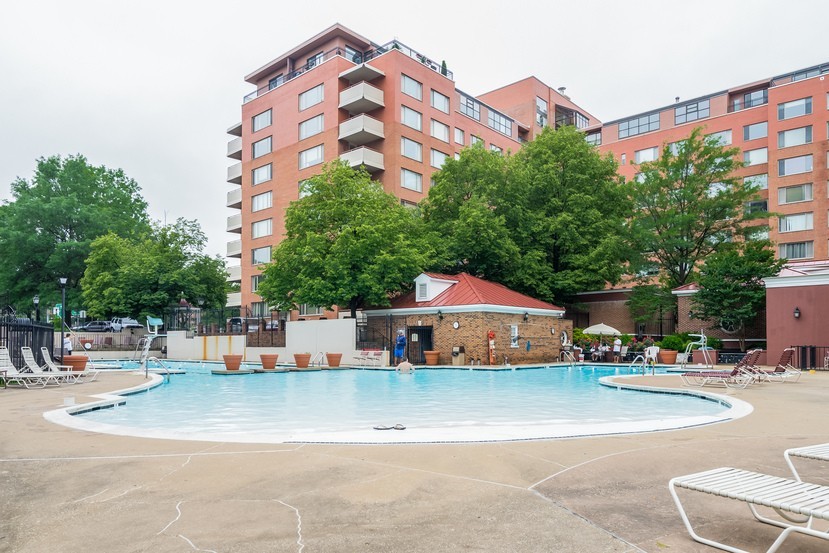 River Place East 1146 7 of 12