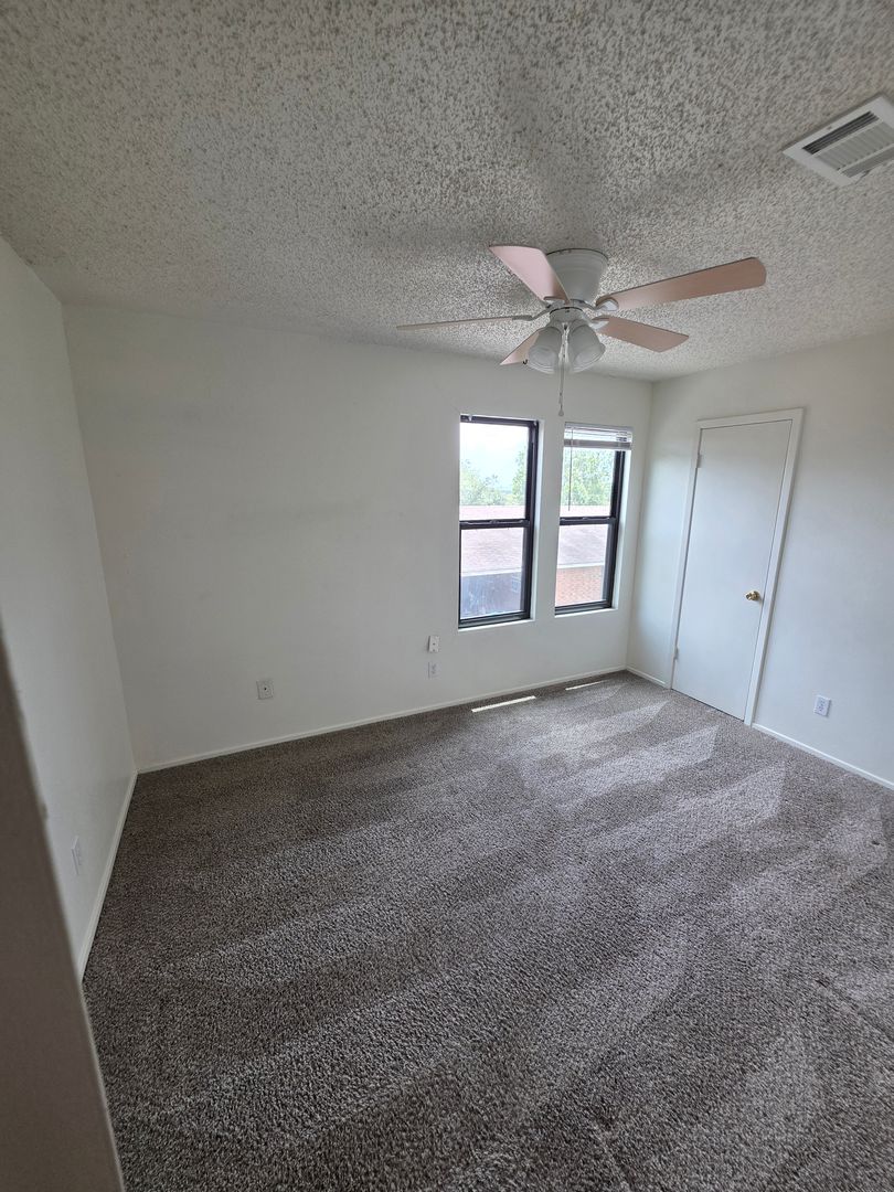 1103 Marlton St 12 of 12