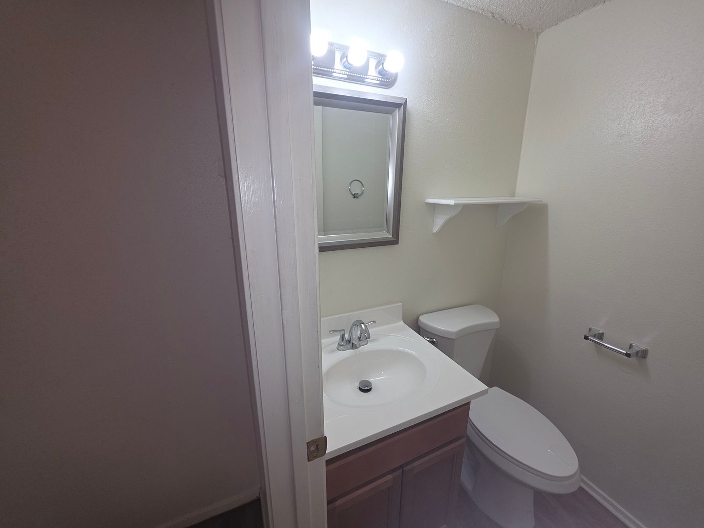 1103 Marlton St 7 of 12