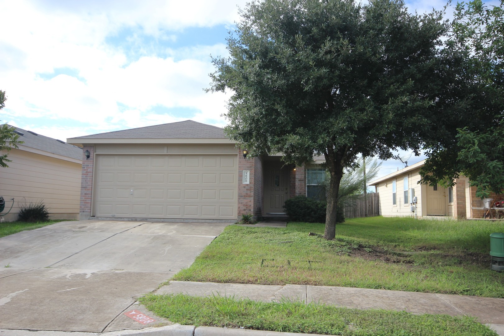 Del Valle House: 5808 Angel Dr