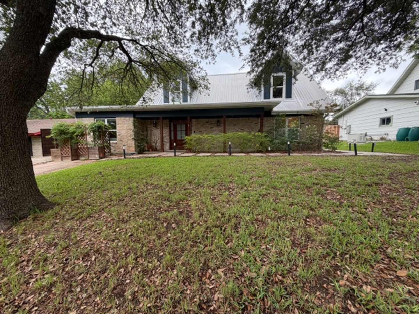 Austin House: 6809 Duquesne Dr