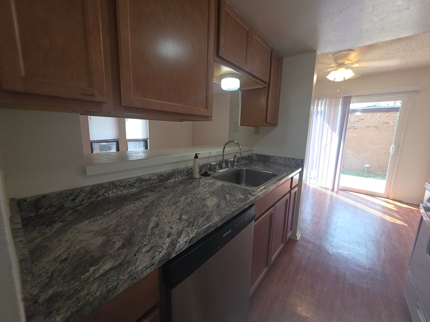 1103 Marlton St 5 of 12