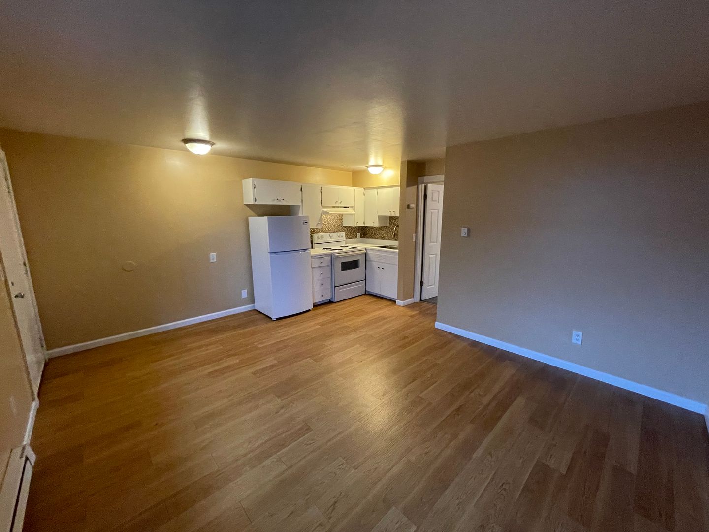 Seattle Apartment: 14332 32nd Ave NE