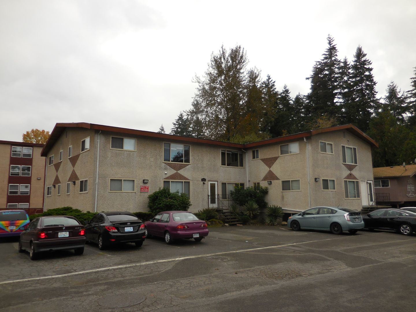 Seattle Apartment: 3033 NE 140th St.