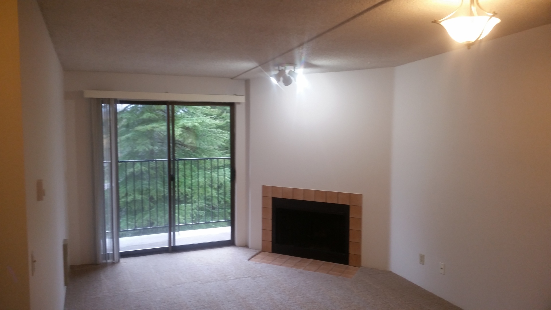 Seattle Apartment: 10522 Lake City Way NE