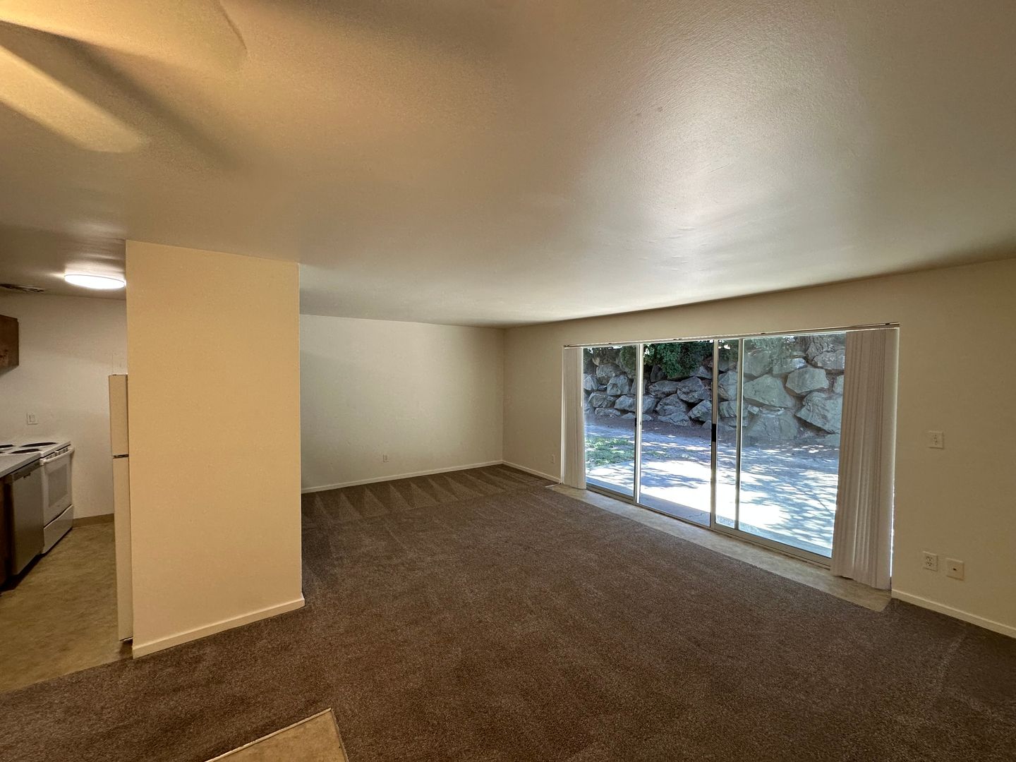 Burien Apartment: 14421 8th Ave SW