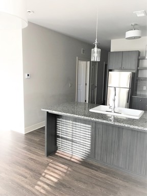 Dewey 3700 (Blackstone District) – photo 1