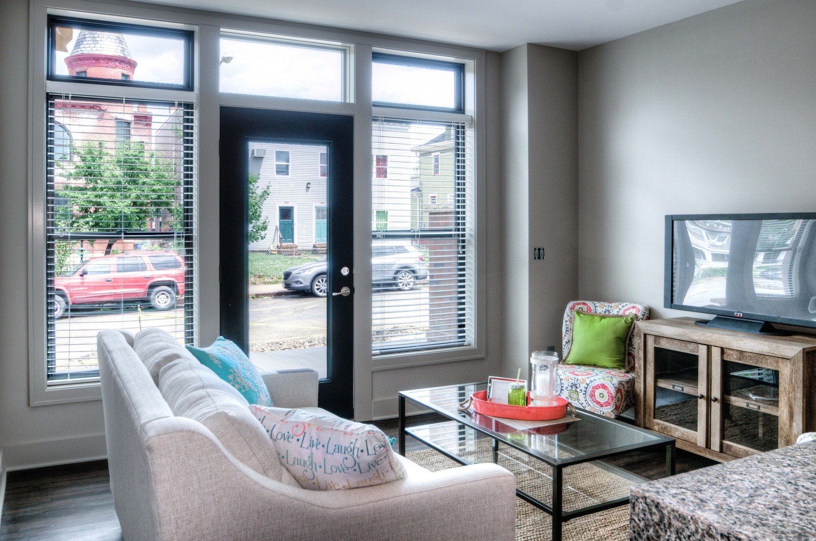 Omaha Apartment: 1042 S. 30th Avenue