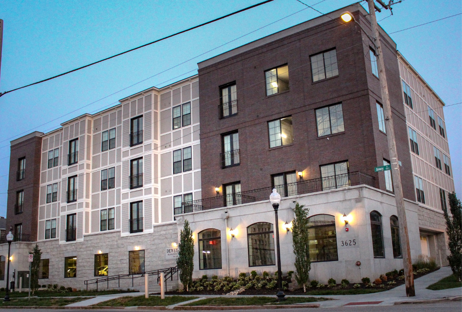 Omaha Apartment: 3625 Dewey Ave