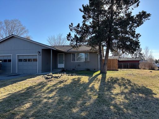 Updated SW Redmond duplex – photo 1