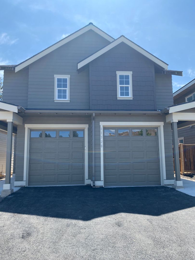 Bend Apartment: 61534 Lucia St