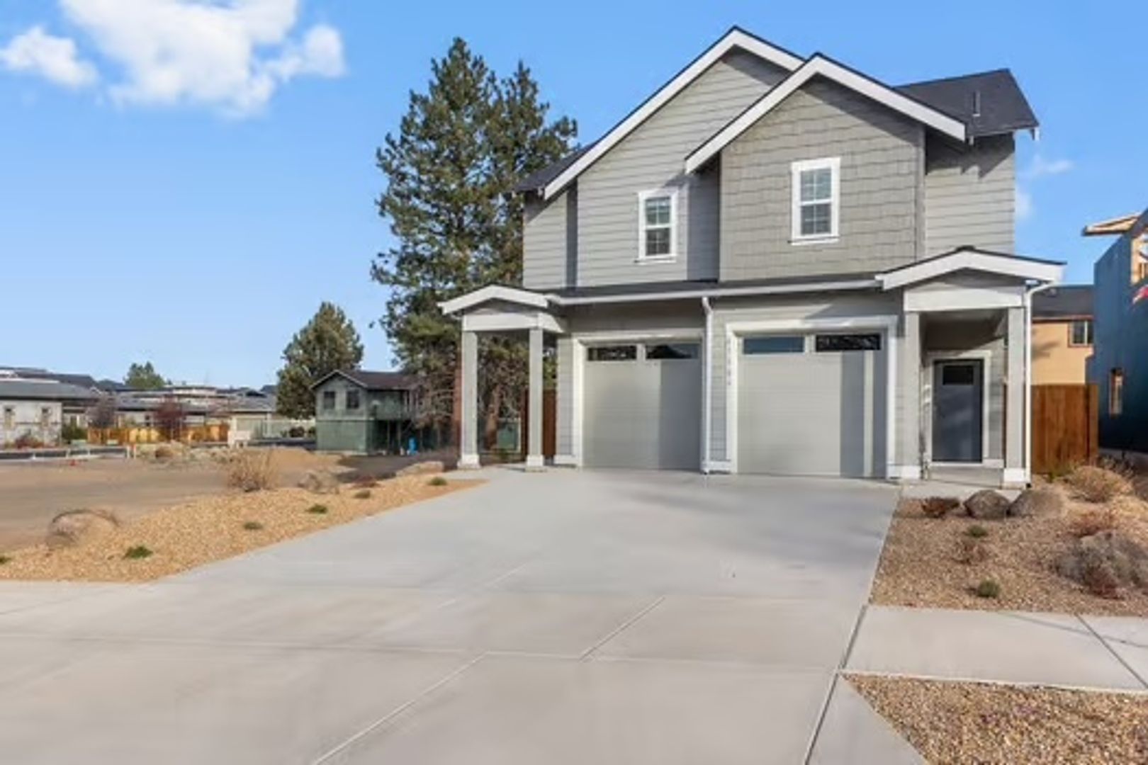 Bend Townhome: 63286 NW Ski Lane