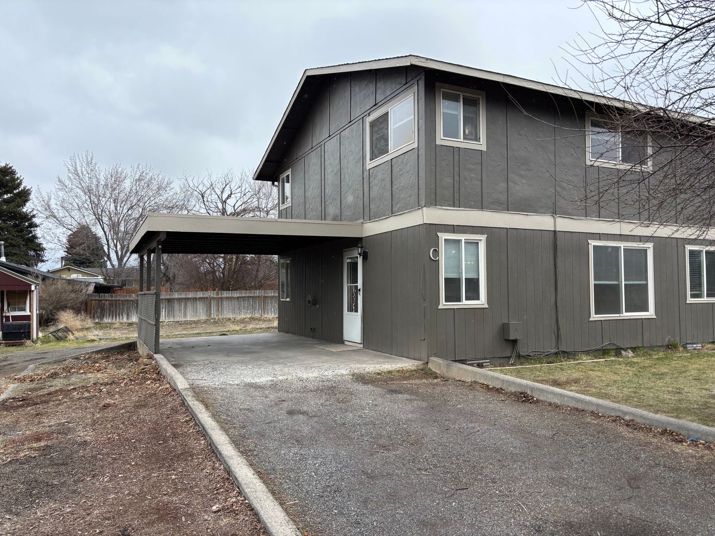 Bend Multiplex: 62970 Florence Dr