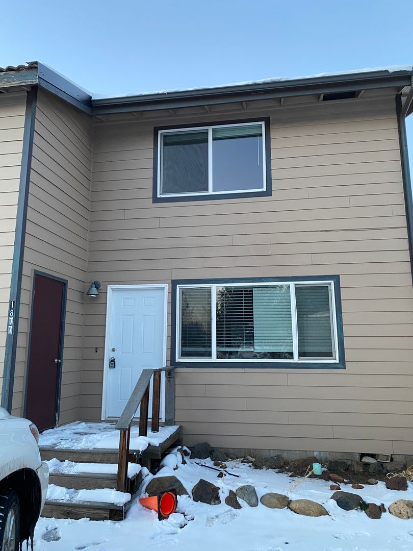 Bend Multiplex: 1871 NE Wichita Way