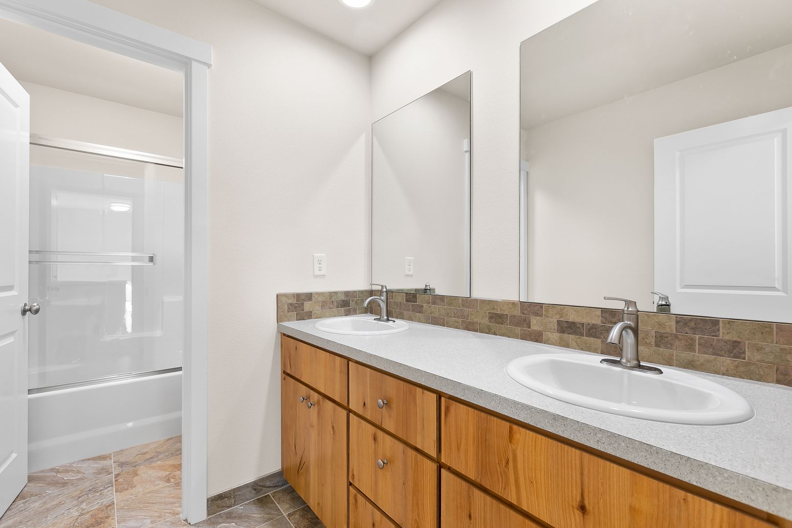 Prineville Townhome: 149 SW Deer Street