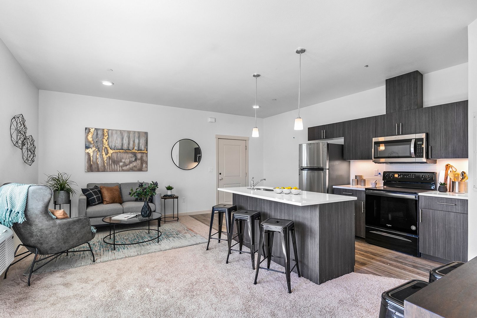 Redmond Apartment: 630 NW Kingwood Ave