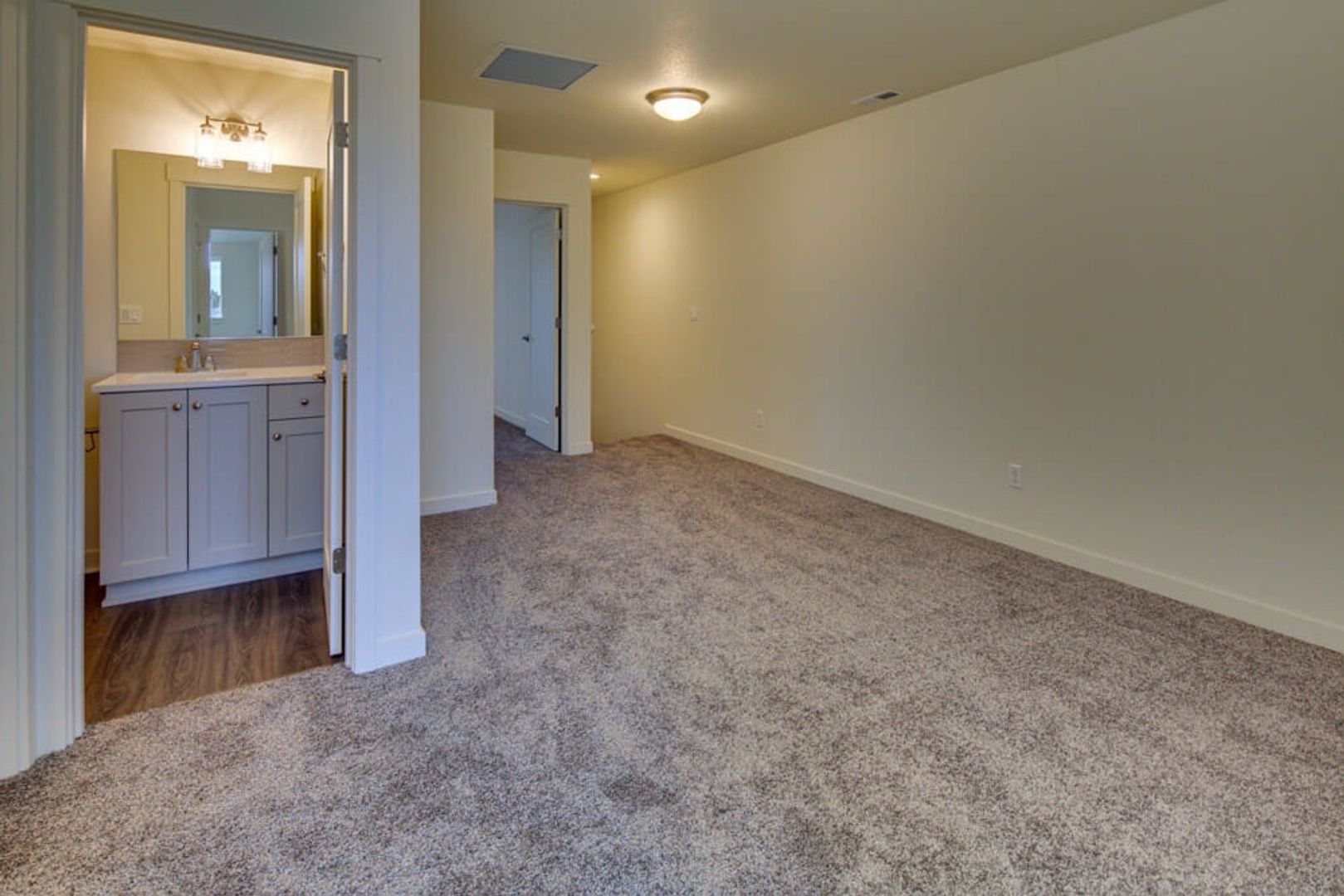 Bend House: 2530 NE Purcell Blvd