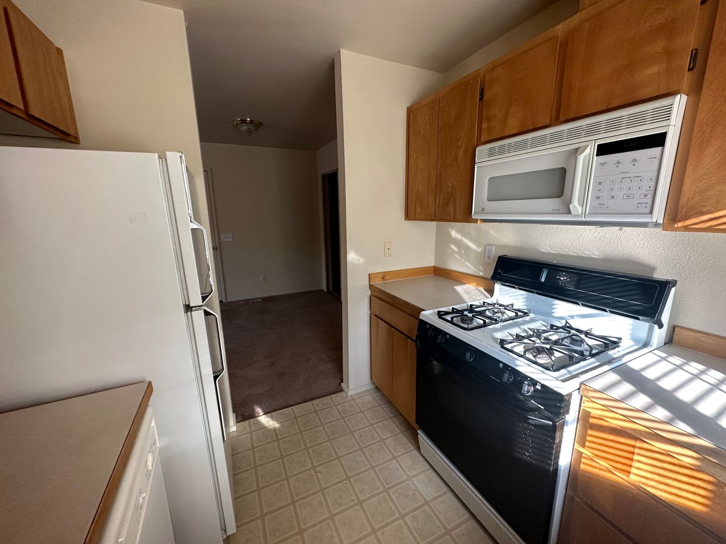 Bend Multiplex: 2025 NE Rachel Ct