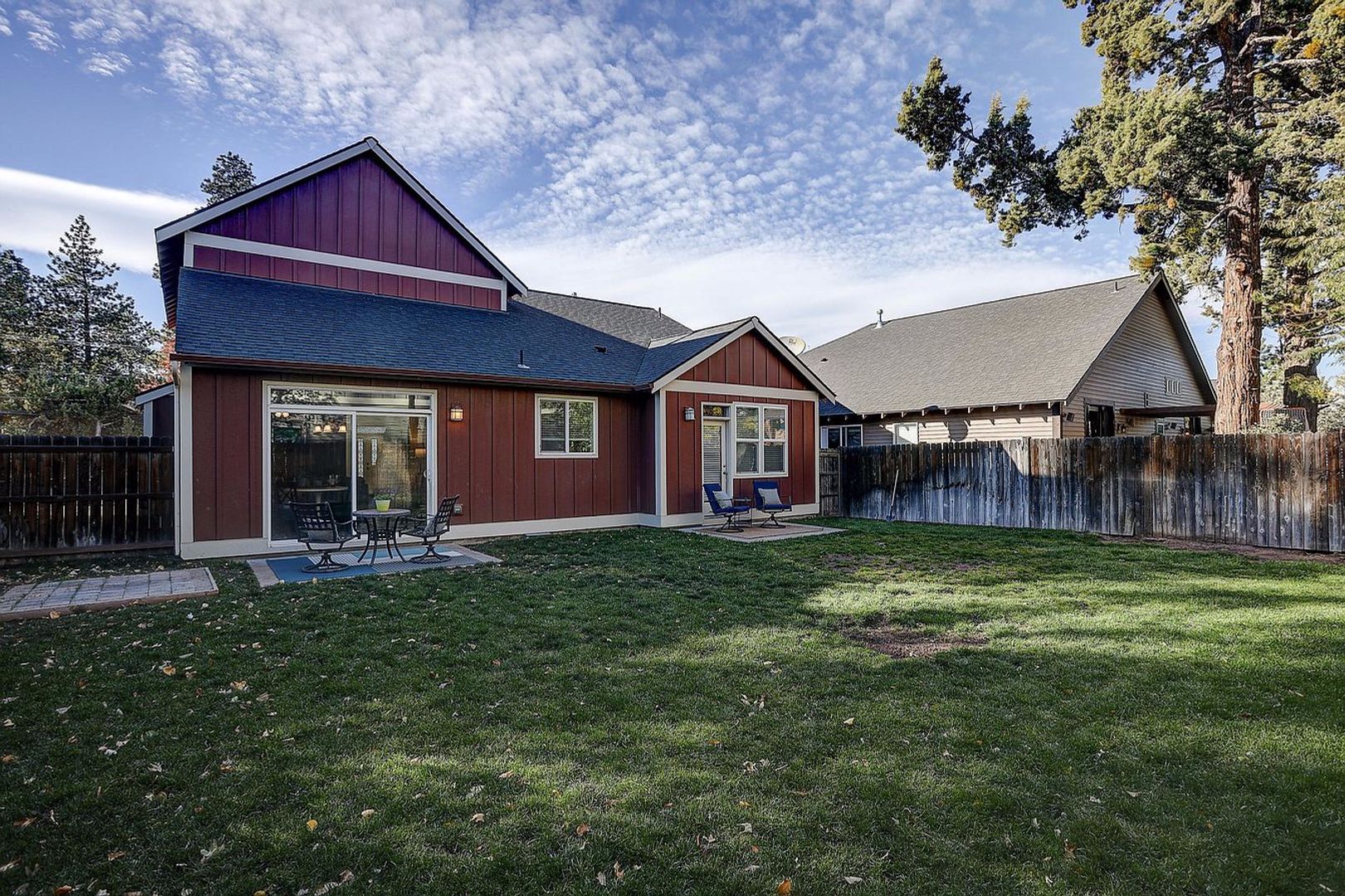 Bend House: 61472 Brosterhous Rd