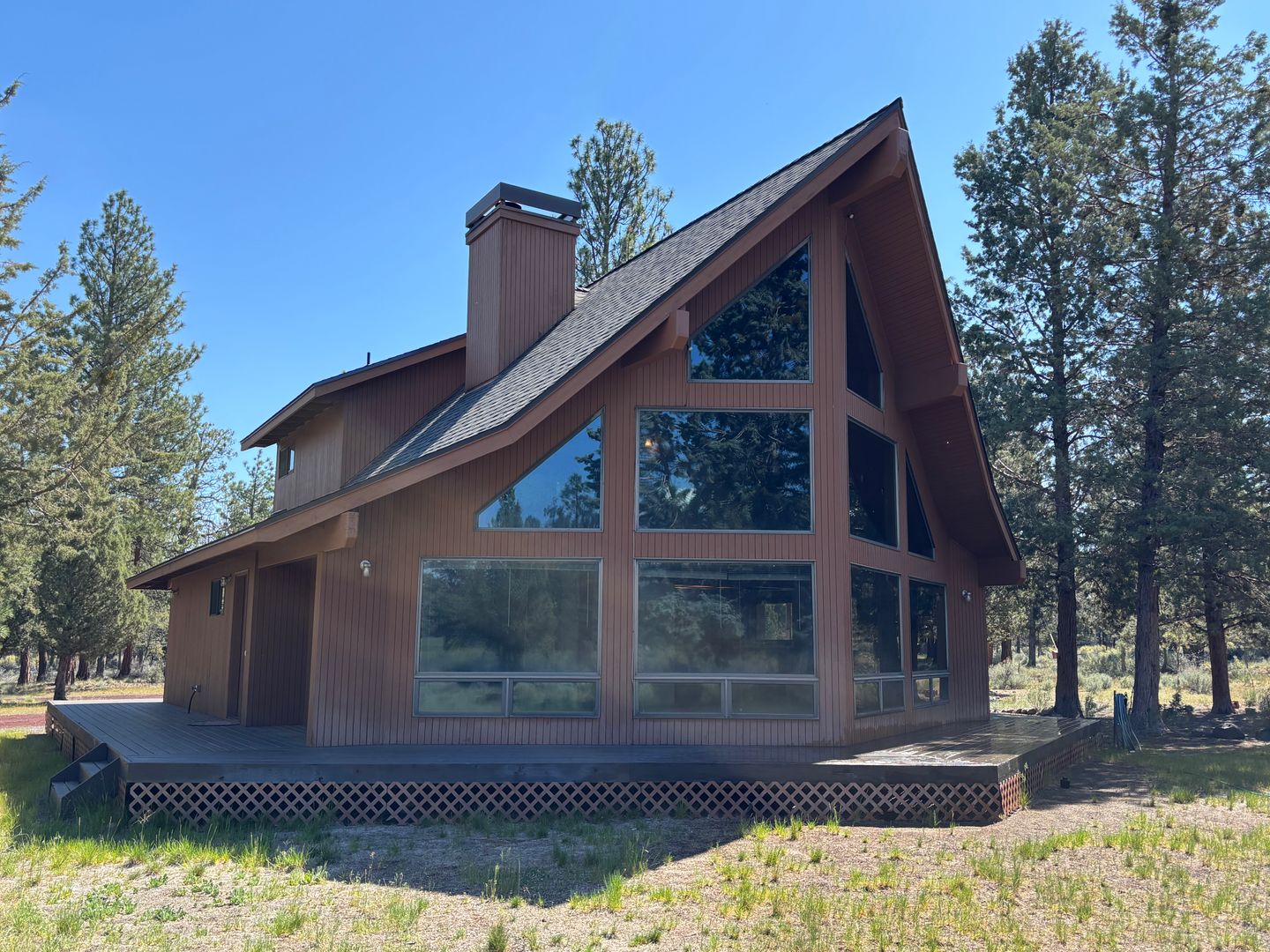 Bend House: 67430 Harrington Loop Rd