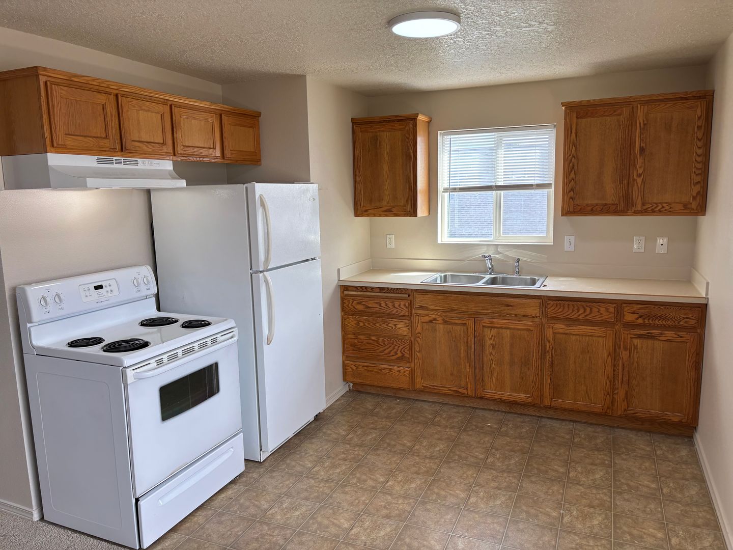 Prineville Apartment: 2067, 2065, 2063, 2061 NE Wolverine Loop