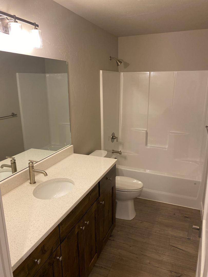 Bend Townhome: 20140 Reed Lane