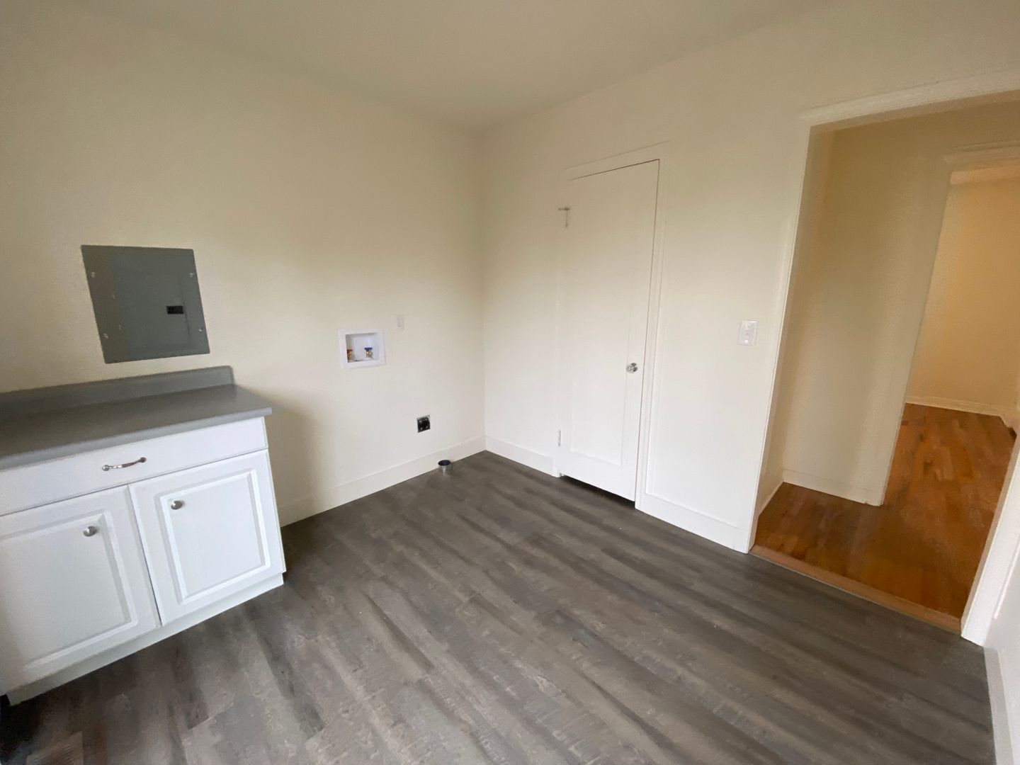 Redmond Multiplex: 1121, 1123 NW Elm Ave