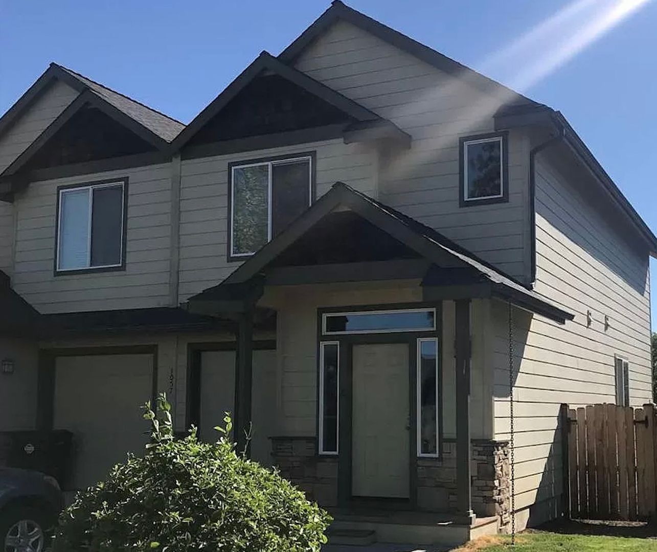 Bend Multiplex: 1057 NE Kayak Loop