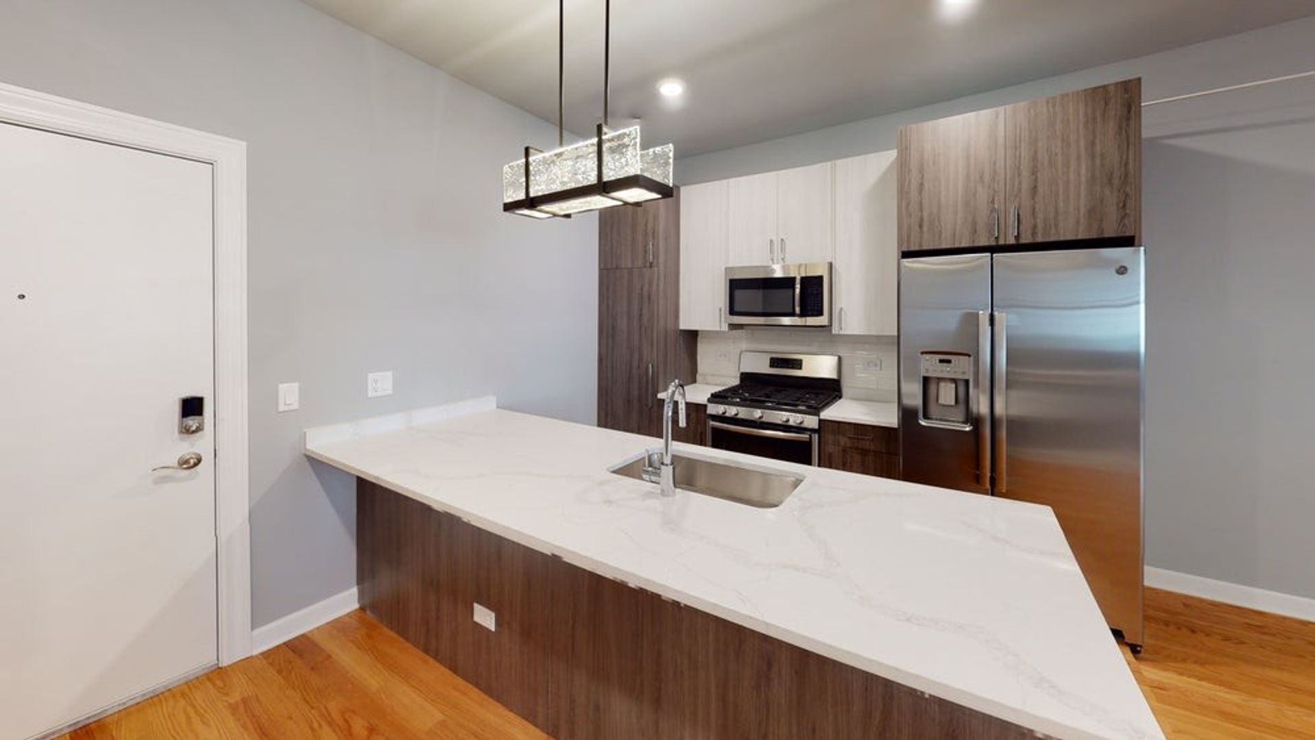 Chicago Apartment: 5117 S. Kenwood