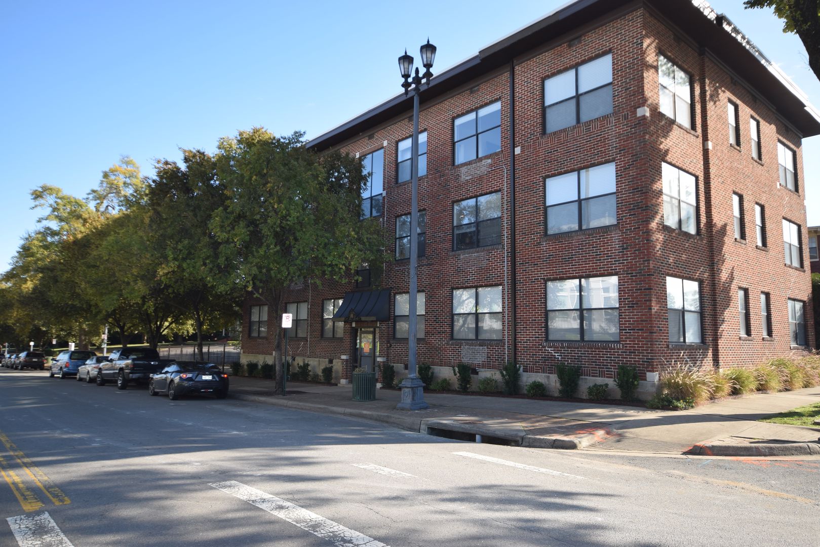 Little Rock Apartment: 401 E Capitol Ave