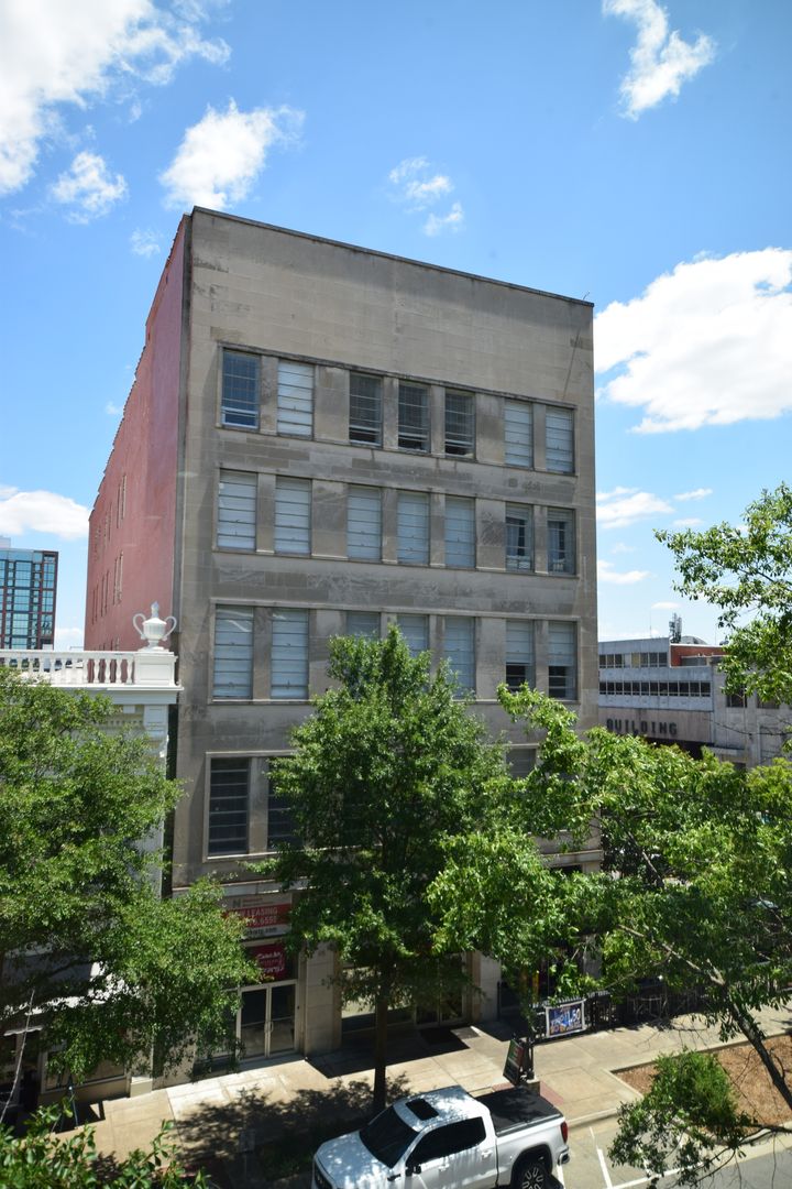 Little Rock Apartment: 315 Main St