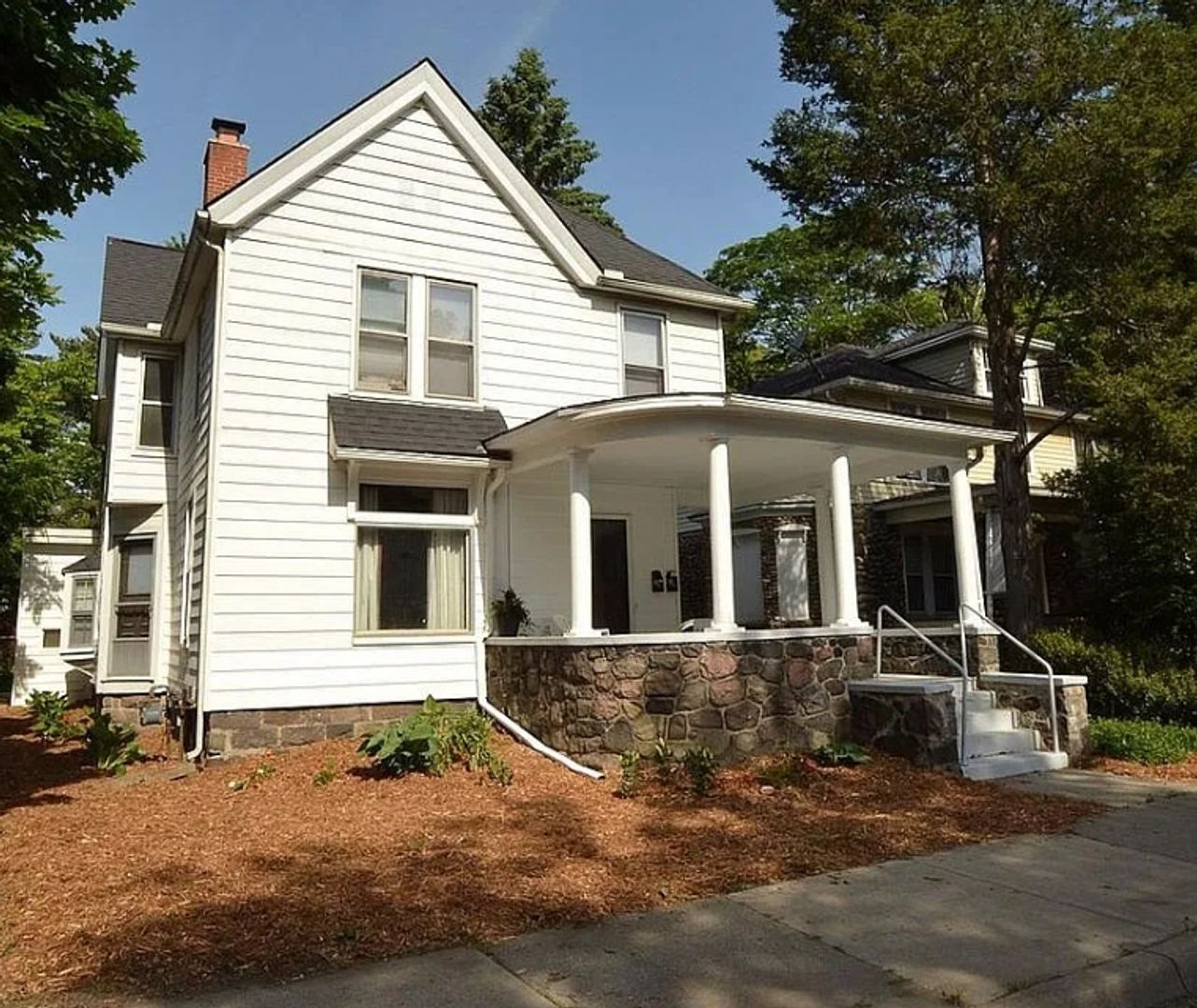 Ypsilanti Apartment: 113 N. Hamilton St.