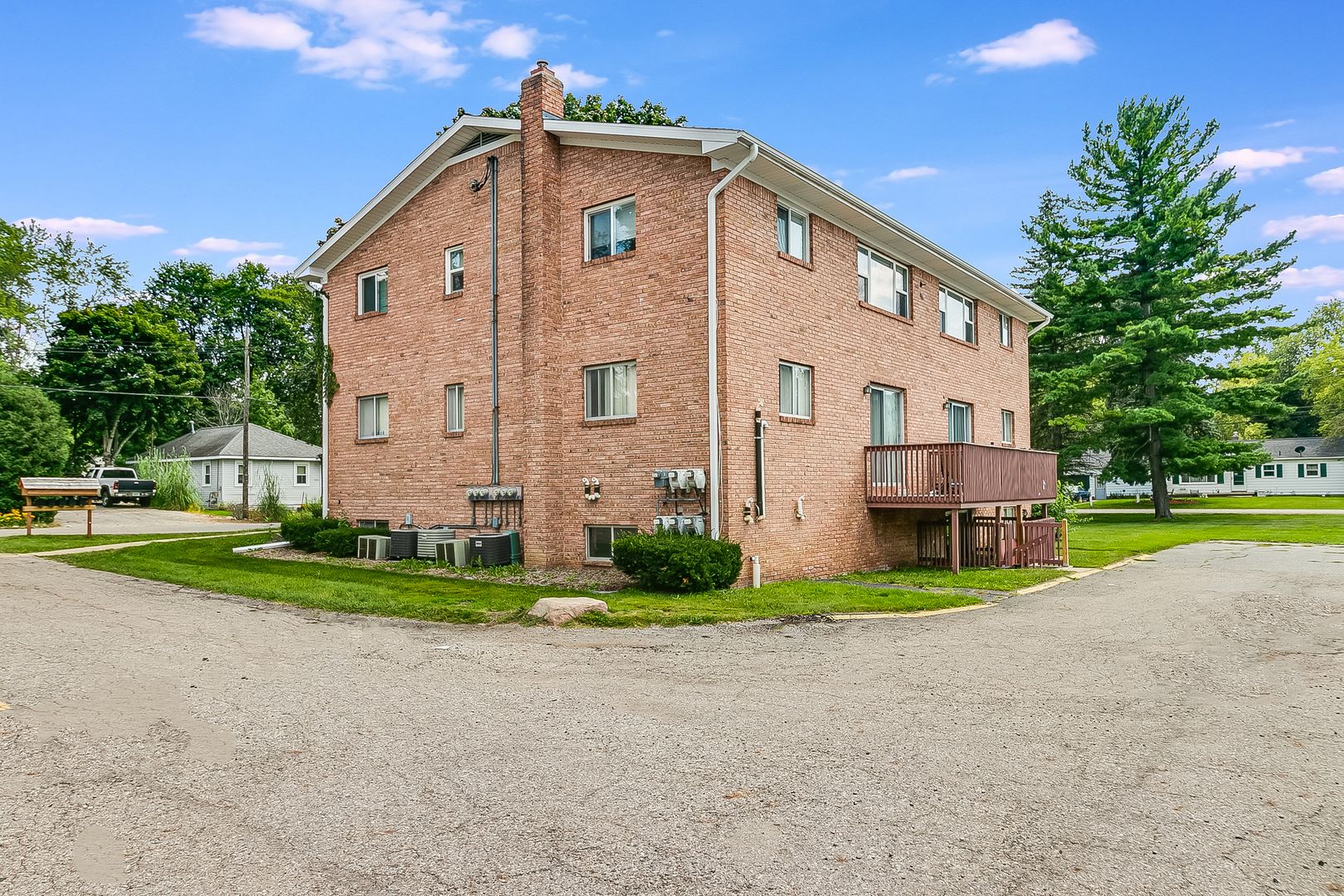 2294 Main Street, Holt, MI 48842