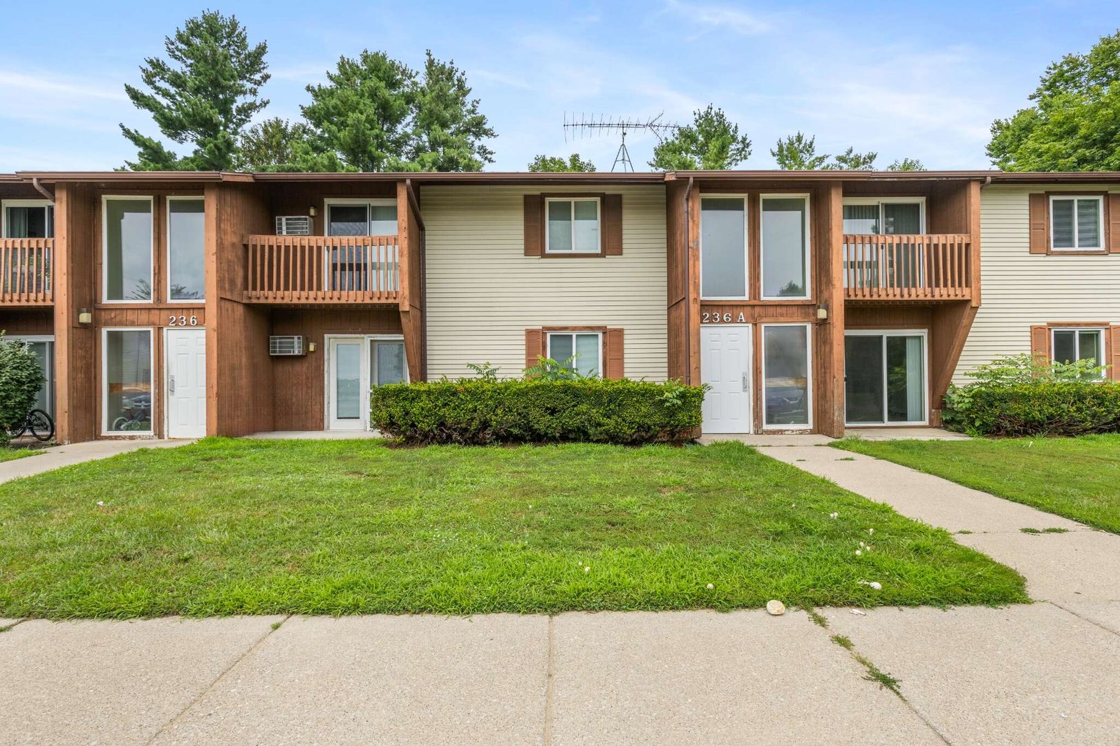 York Hills Apartments ( York Hills Apt LLC)