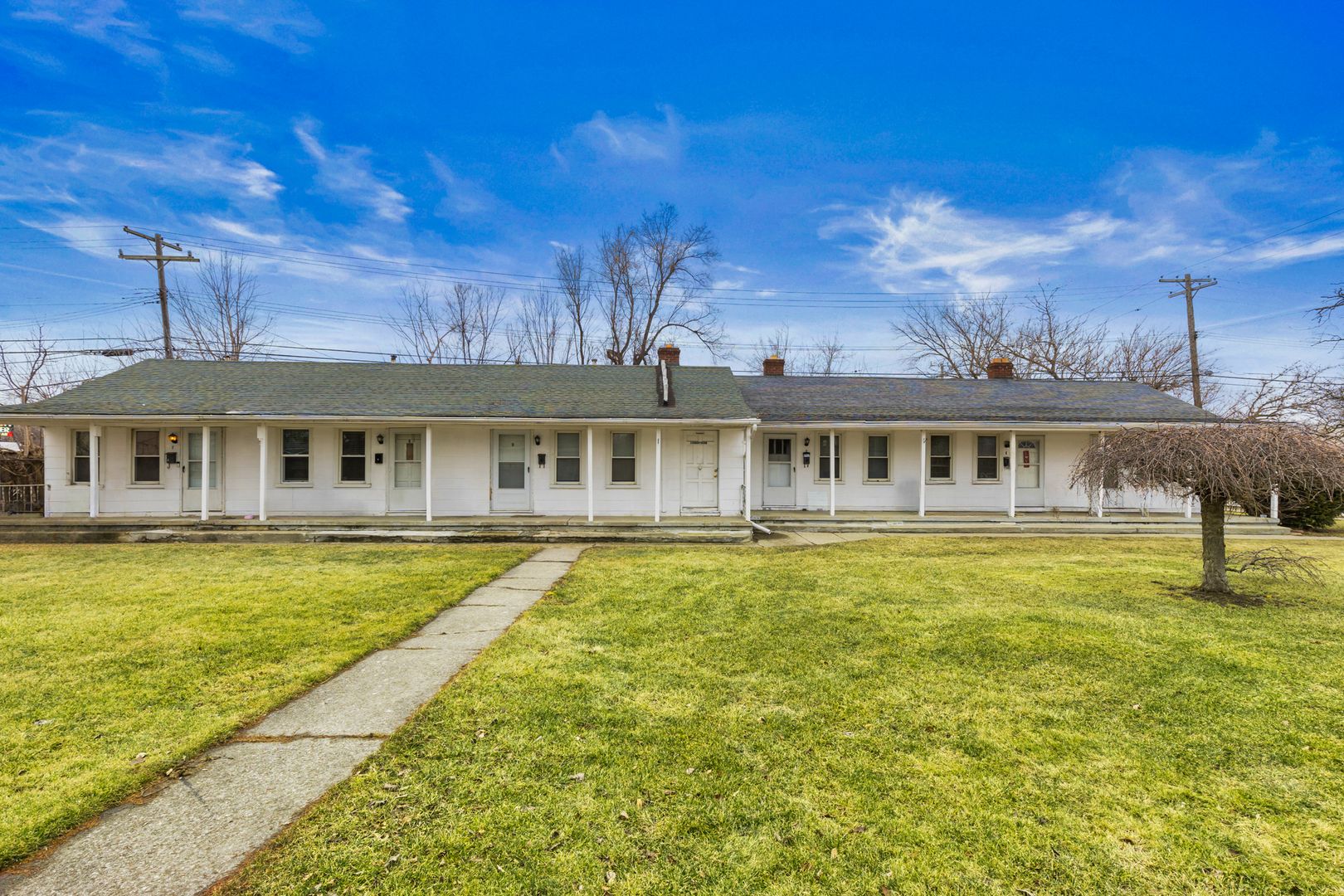 Wayne Apartment: 3448 Gloria St.