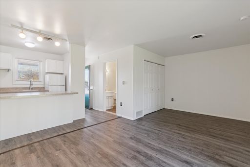 Flint Rd Apartments | Studio | One Bath