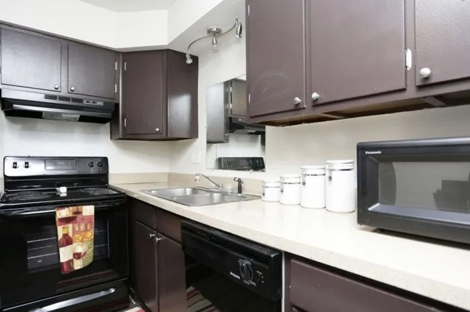 320 South Drake Road, Kalamazoo, MI 49009