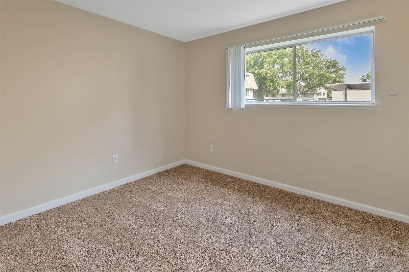 320 South Drake Road, Kalamazoo, MI 49009